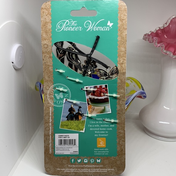 The Pioneer Woman cowboy Rustic Set of Metal Measuring Spoons NEW - Picture 2 of 4